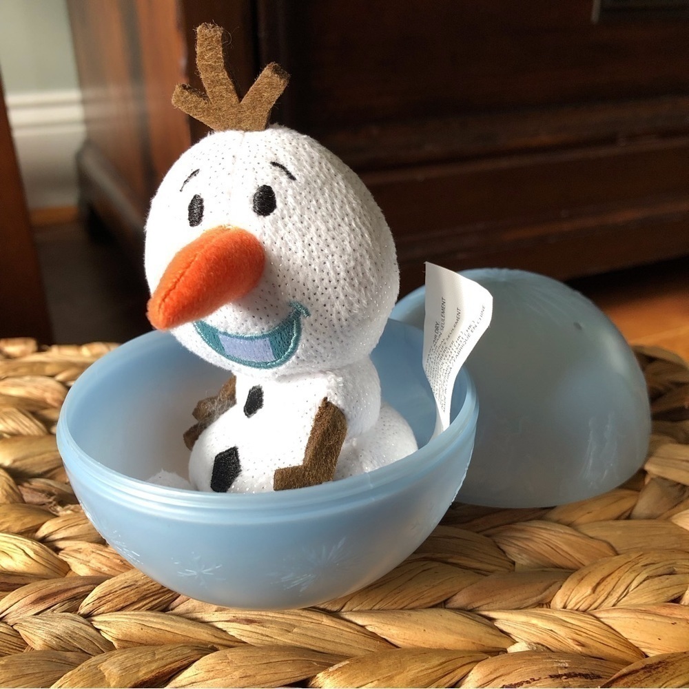 Disney Blind Ball Frozen Plushie: Olaf sitting